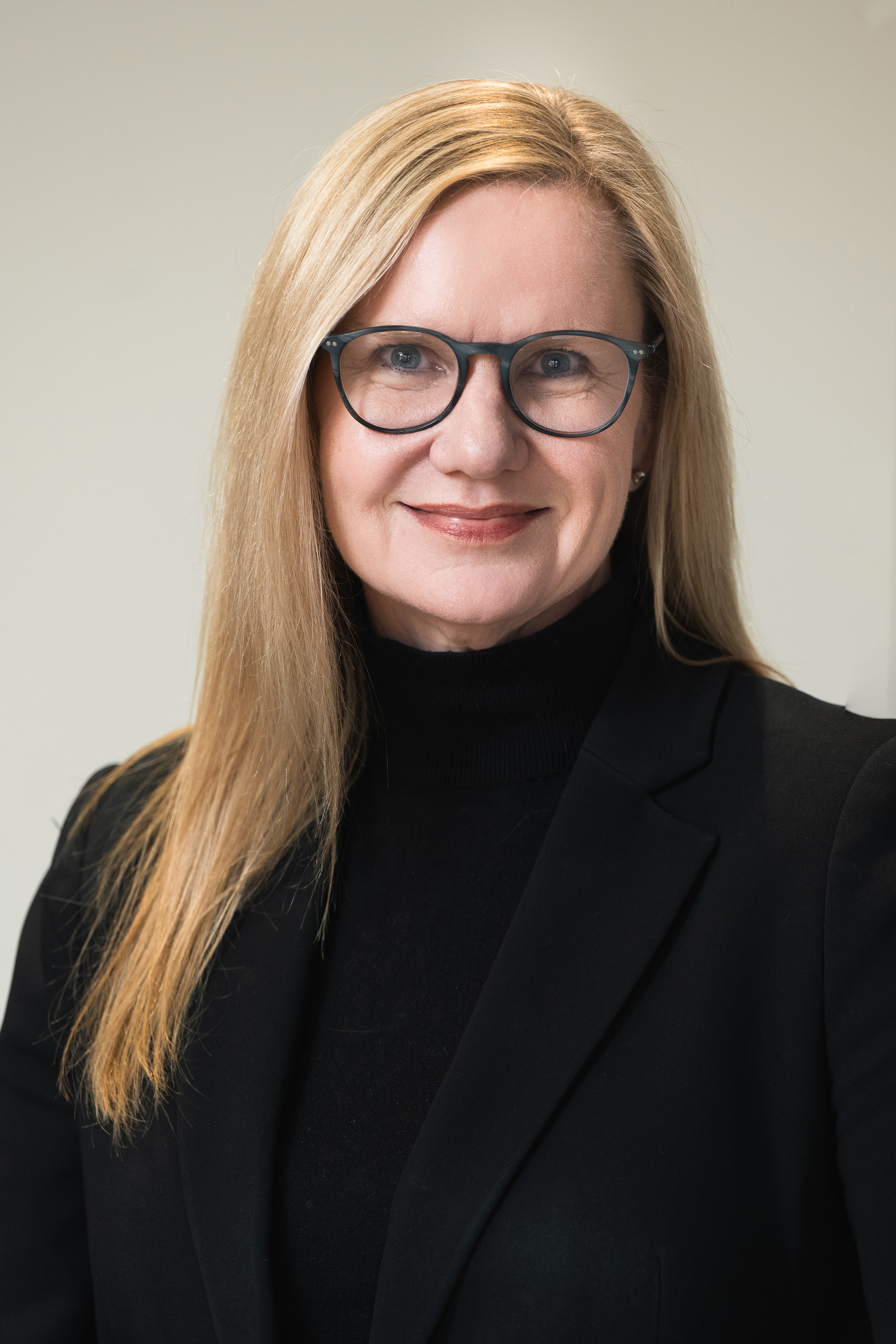 Lisa King headshot